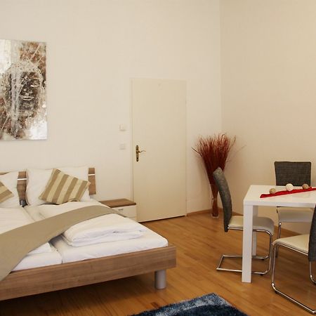 Checkvienna Apartment Khunngasse Viena Exterior foto